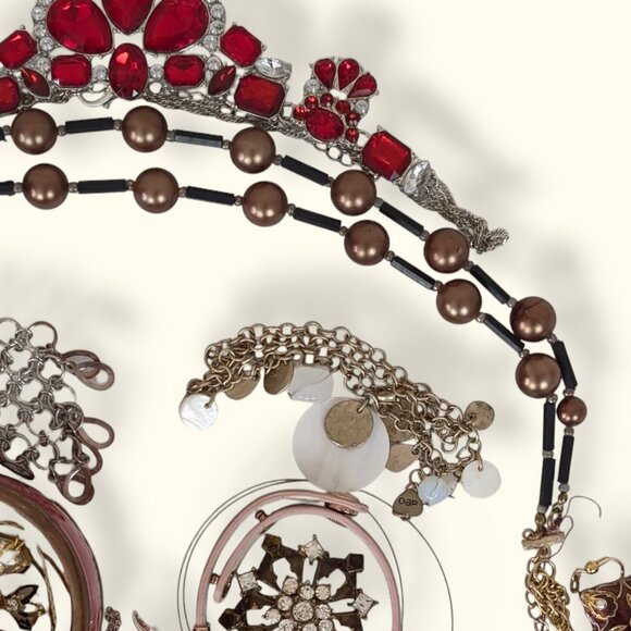 025 - Vintage To Now Jewelry Lot - Sparkle Statement - Picture 3 of 7